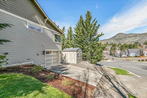Tiny photo for 4575 Hathaway Drive, Medford, OR 97504 (MLS # 220217440)