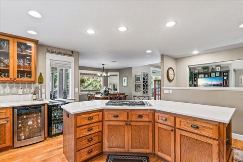 Tiny photo for 4575 Hathaway Drive, Medford, OR 97504 (MLS # 220217440)