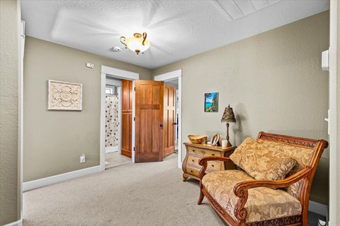 Tiny photo for 4575 Hathaway Drive, Medford, OR 97504 (MLS # 220217440)