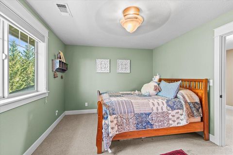 Tiny photo for 4575 Hathaway Drive, Medford, OR 97504 (MLS # 220217440)