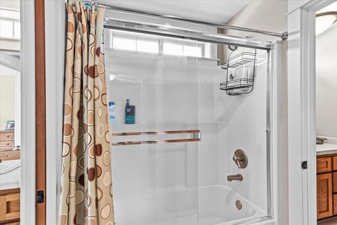 Tiny photo for 4575 Hathaway Drive, Medford, OR 97504 (MLS # 220217440)