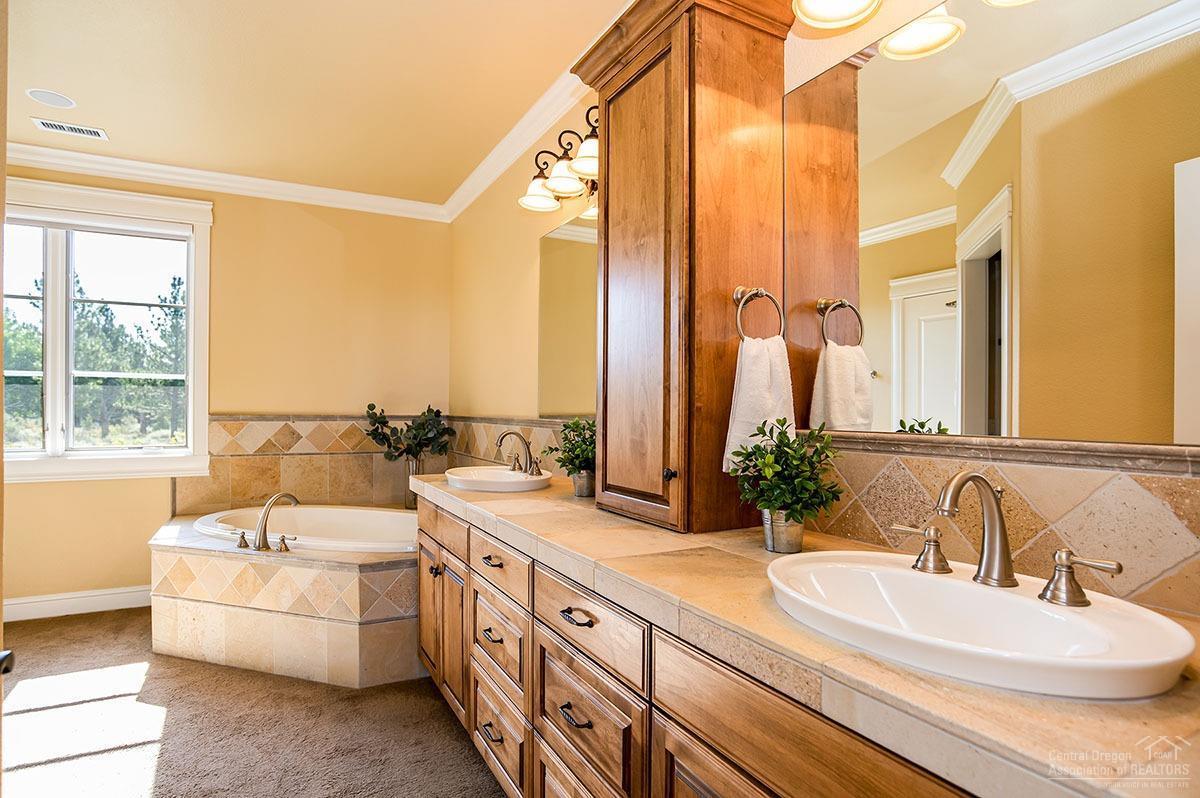 Awbrey Butte - Residential