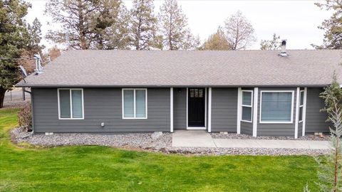 Tiny photo for 4710 NW 62nd Street, Redmond, OR 97756 (MLS # 220212014)