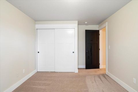 Tiny photo for 4710 NW 62nd Street, Redmond, OR 97756 (MLS # 220212014)