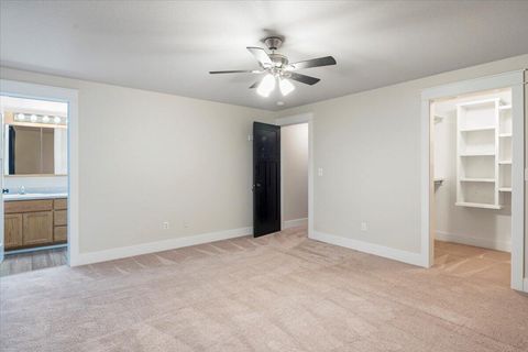 Tiny photo for 4710 NW 62nd Street, Redmond, OR 97756 (MLS # 220212014)