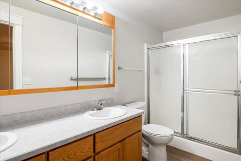 Tiny photo for 4710 NW 62nd Street, Redmond, OR 97756 (MLS # 220212014)