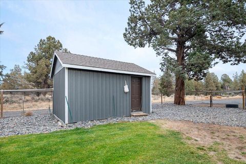Tiny photo for 4710 NW 62nd Street, Redmond, OR 97756 (MLS # 220212014)