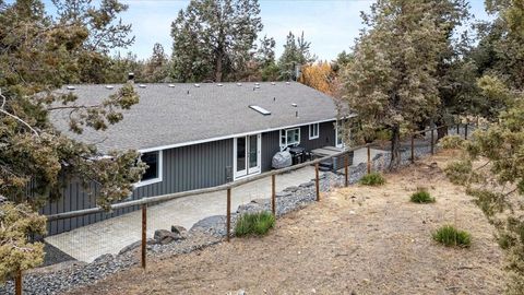 Tiny photo for 4710 NW 62nd Street, Redmond, OR 97756 (MLS # 220212014)