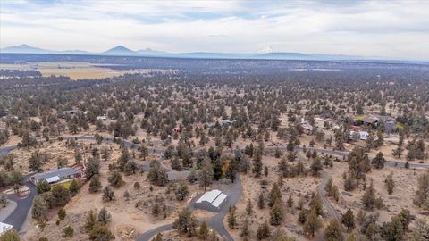 Tiny photo for 4710 NW 62nd Street, Redmond, OR 97756 (MLS # 220212014)