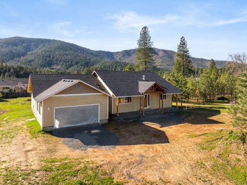 Tiny photo for 587 E Forks Circle, Cave Junction, OR 97523 (MLS # 220216906)