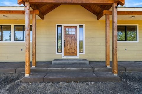 Tiny photo for 587 E Forks Circle, Cave Junction, OR 97523 (MLS # 220216906)