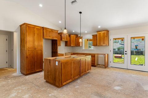 Tiny photo for 587 E Forks Circle, Cave Junction, OR 97523 (MLS # 220216906)