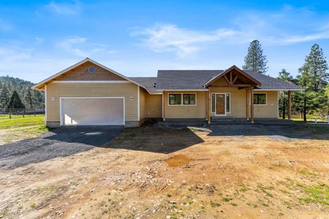 Tiny photo for 587 E Forks Circle, Cave Junction, OR 97523 (MLS # 220216906)