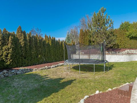 Tiny photo for 850 NE Tokay Heights, Grants Pass, OR 97526 (MLS # 220215770)