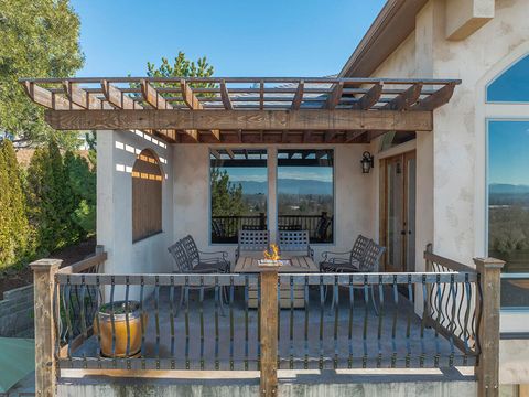 Tiny photo for 850 NE Tokay Heights, Grants Pass, OR 97526 (MLS # 220215770)