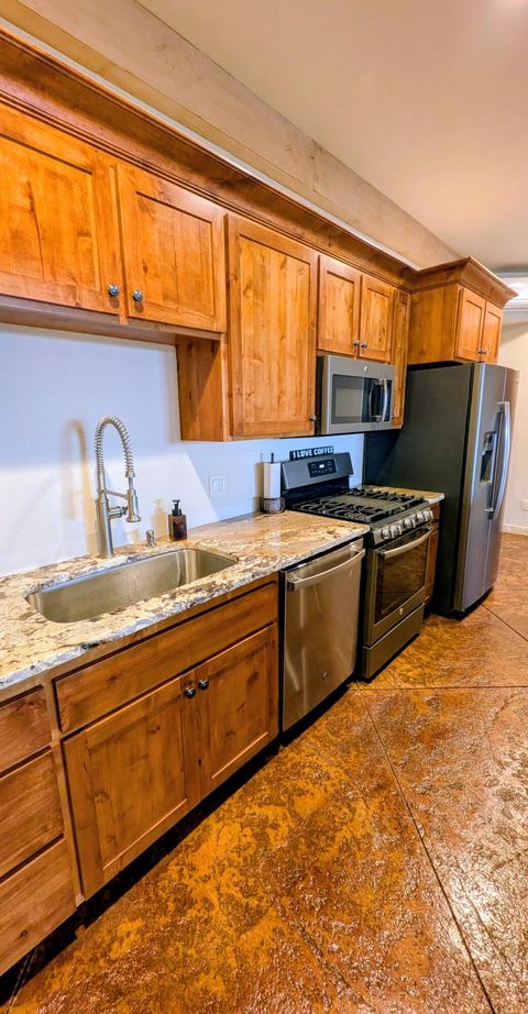 Tiny photo for 850 NE Tokay Heights, Grants Pass, OR 97526 (MLS # 220215770)