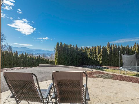 Tiny photo for 850 NE Tokay Heights, Grants Pass, OR 97526 (MLS # 220215770)