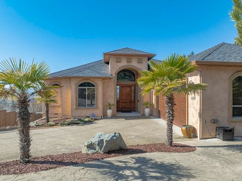 Tiny photo for 850 NE Tokay Heights, Grants Pass, OR 97526 (MLS # 220215770)