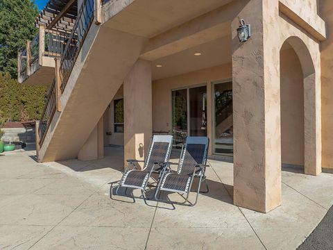 Tiny photo for 850 NE Tokay Heights, Grants Pass, OR 97526 (MLS # 220215770)