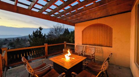 Tiny photo for 850 NE Tokay Heights, Grants Pass, OR 97526 (MLS # 220215770)