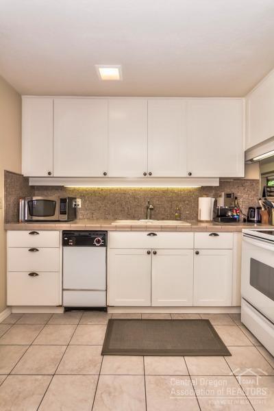 Abbot House Condo - Residential