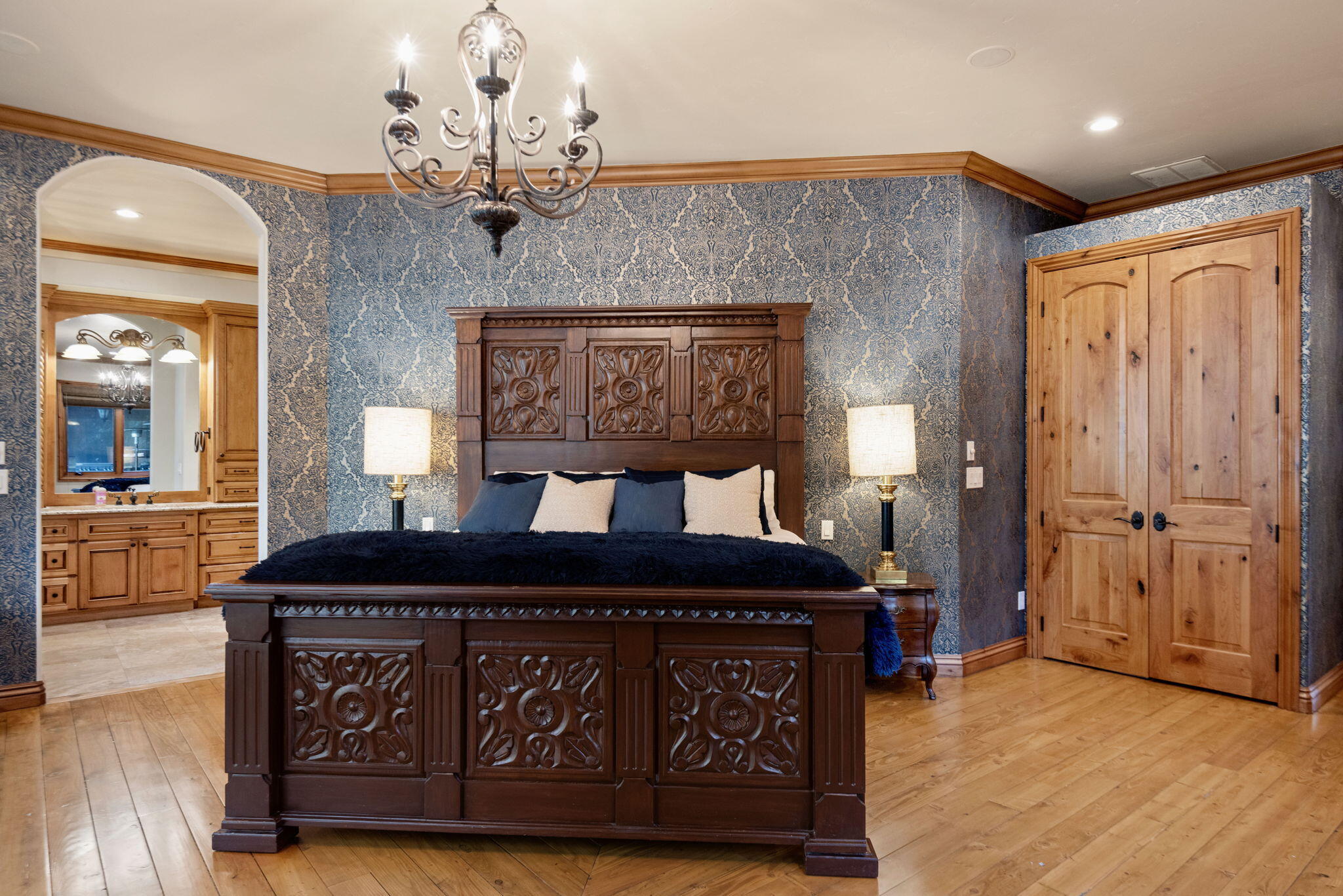 Broken Top - Residential