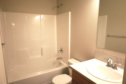 Tiny photo for 2474 NW Kingwood Avenue NW, Redmond, OR 97756 (MLS # 220215148)