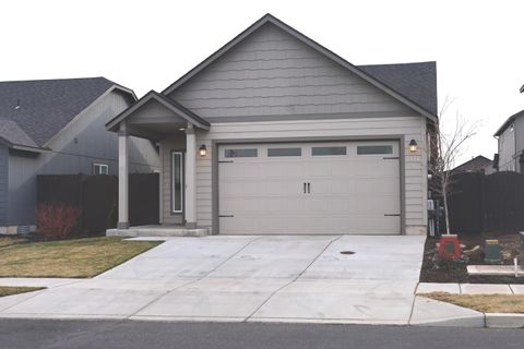 Tiny photo for 2474 NW Kingwood Avenue NW, Redmond, OR 97756 (MLS # 220215148)