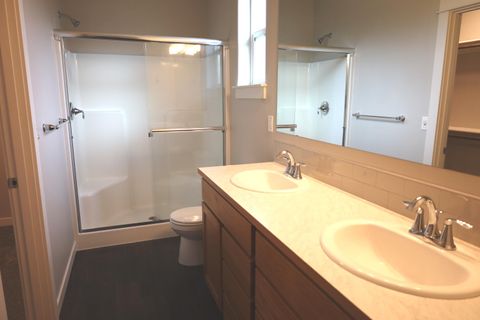 Tiny photo for 2474 NW Kingwood Avenue NW, Redmond, OR 97756 (MLS # 220215148)