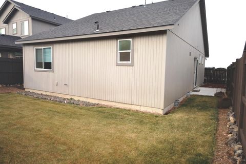 Tiny photo for 2474 NW Kingwood Avenue NW, Redmond, OR 97756 (MLS # 220215148)