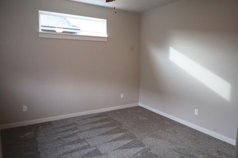 Tiny photo for 2474 NW Kingwood Avenue NW, Redmond, OR 97756 (MLS # 220215148)