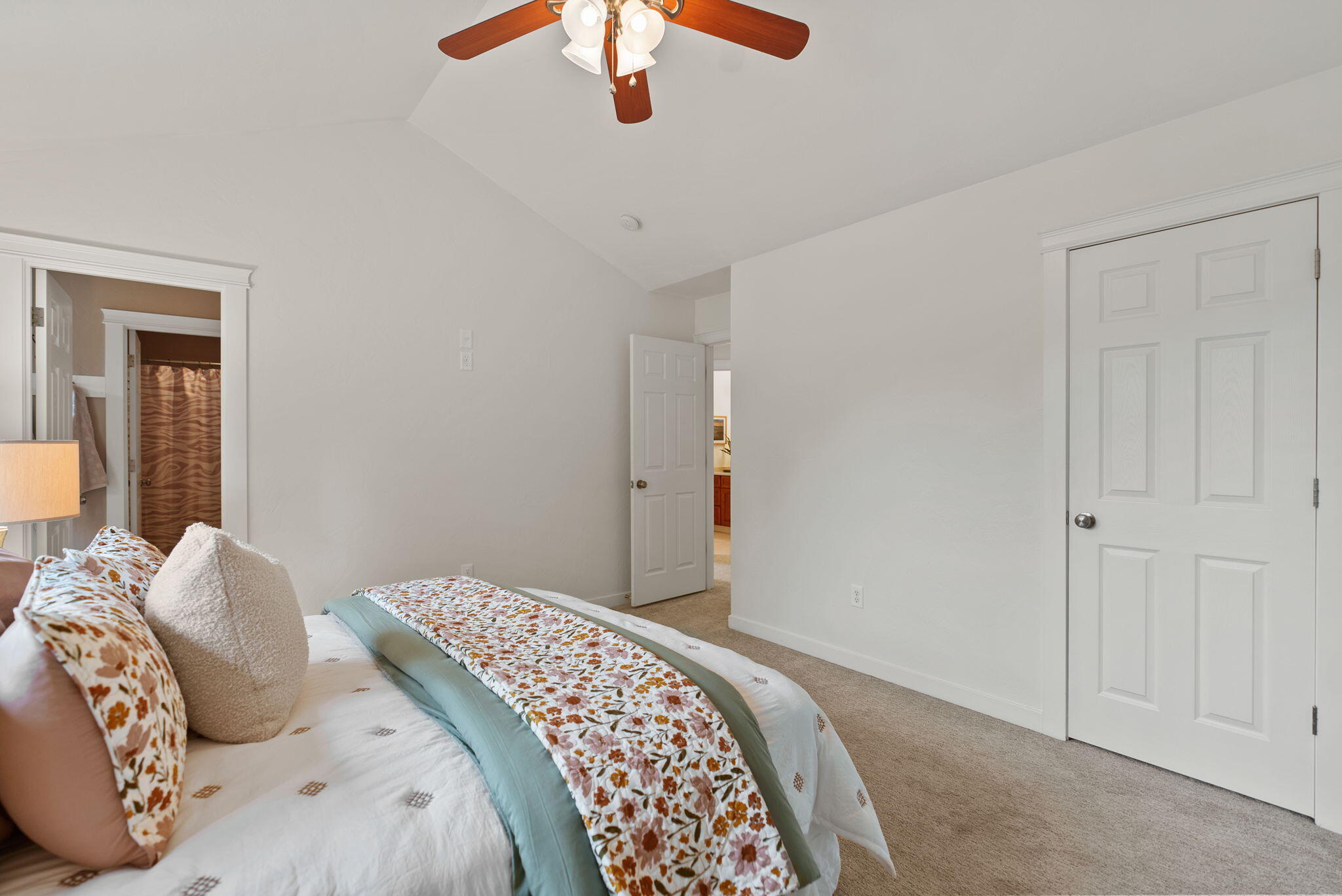 Roaring Springs - Residential