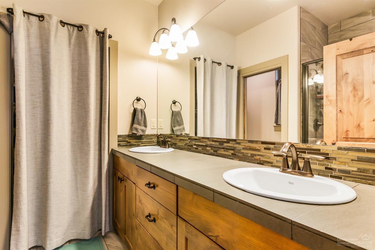 Pettigrew Highlands - Residential