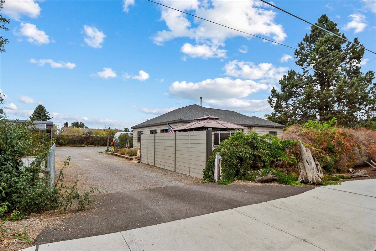 East Rim - Residential