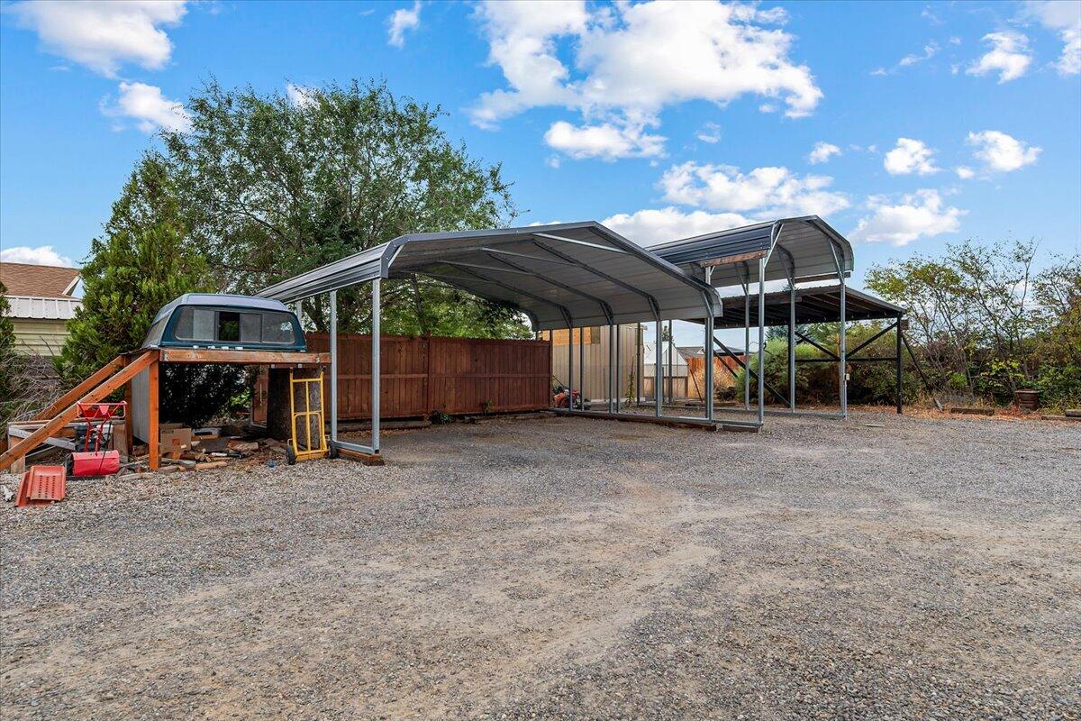 East Rim - Residential