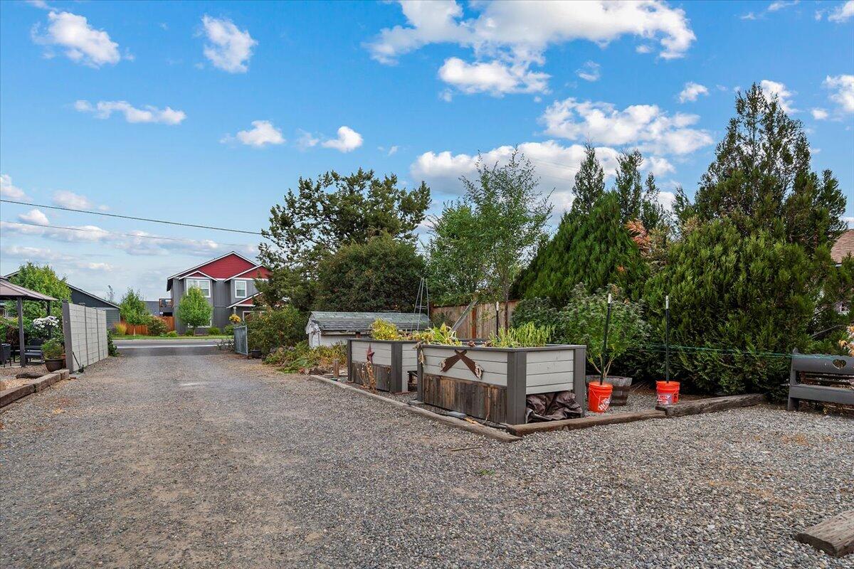 East Rim - Residential