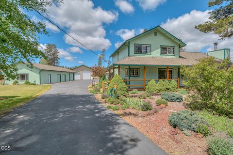 Photo of 53939 Pine Grove Road, La Pine, OR 97739 (MLS # 220222495)