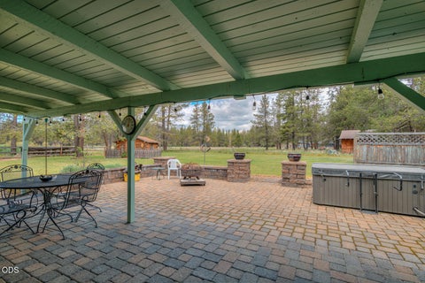 Tiny photo for 53939 Pine Grove Road, La Pine, OR 97739 (MLS # 220222495)