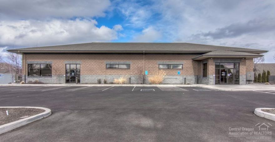 Beautiful brick medical office building with ample parking, corner lot. 100% leased by one tenant which self manages the facility. Easy access to the parkway, near St. Charles Redmond, and easy distance to Downtown Redmond. -PLEASE DO NOT DISTURB TENANT.