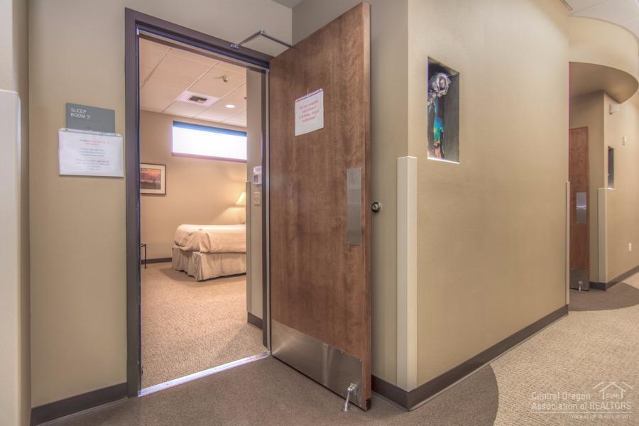 Sunnyside - Commercial Sale