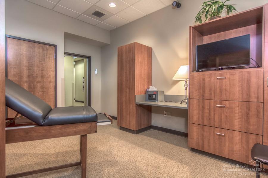 Sunnyside - Commercial Sale