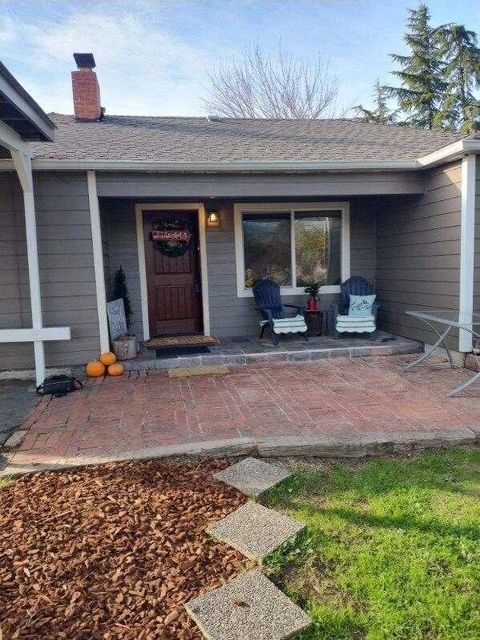 Tiny photo for 2145 Springbrook Rd, Medford, OR 97504 (MLS # 220212230)