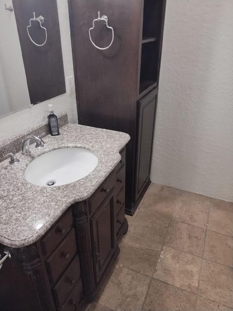 Tiny photo for 2145 Springbrook Rd, Medford, OR 97504 (MLS # 220212230)