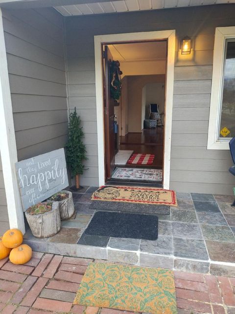 Tiny photo for 2145 Springbrook Rd, Medford, OR 97504 (MLS # 220212230)