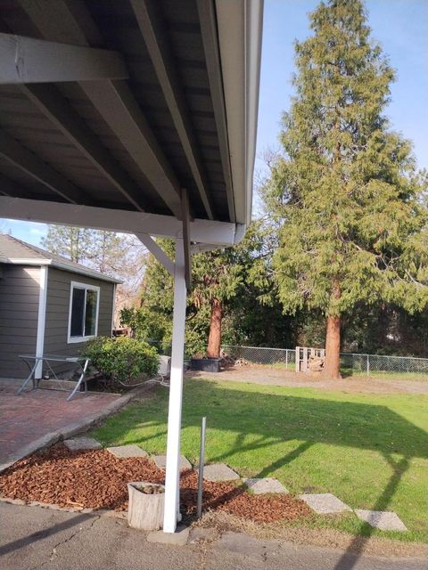 Tiny photo for 2145 Springbrook Rd, Medford, OR 97504 (MLS # 220212230)