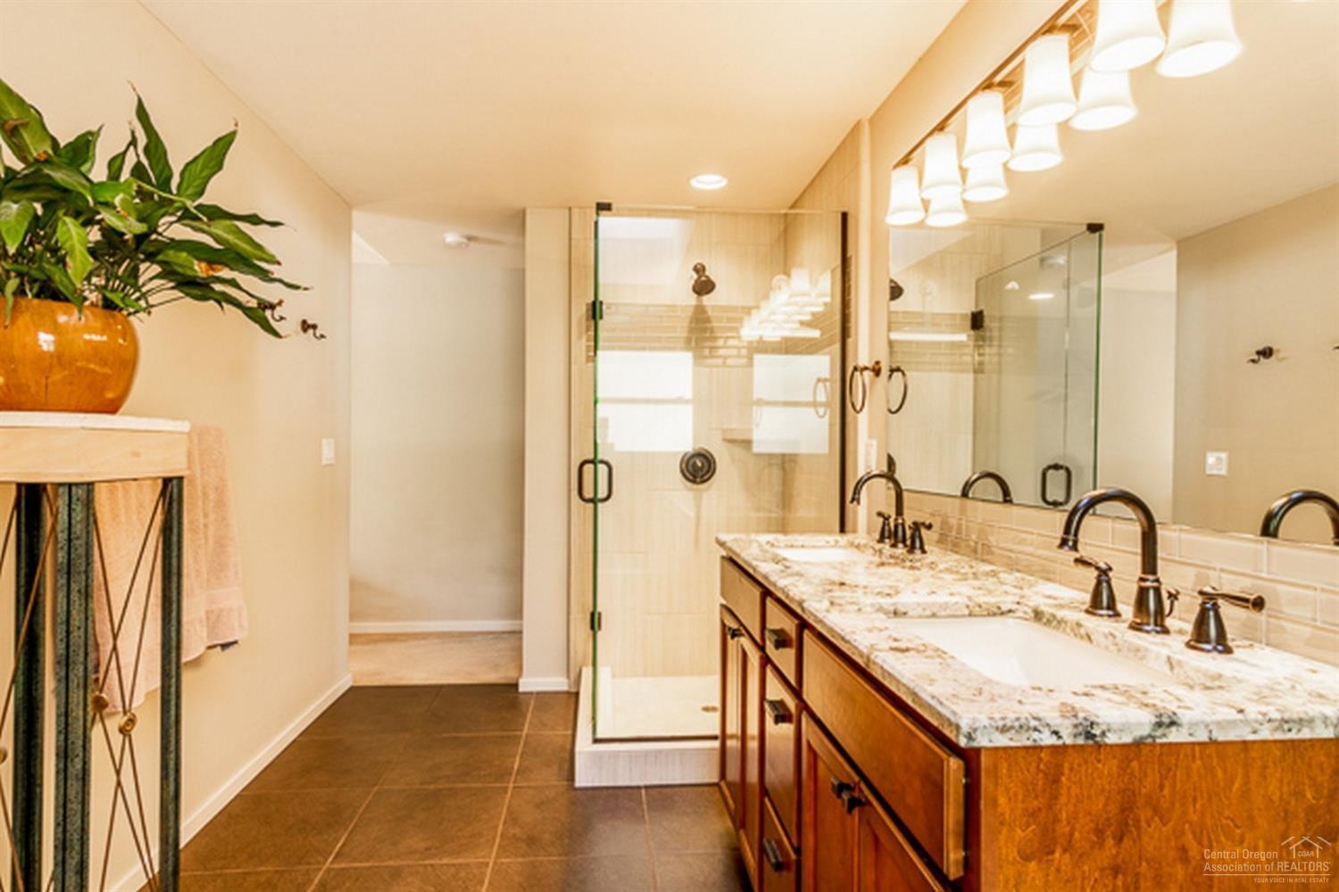 Fairway Point Villag - Residential