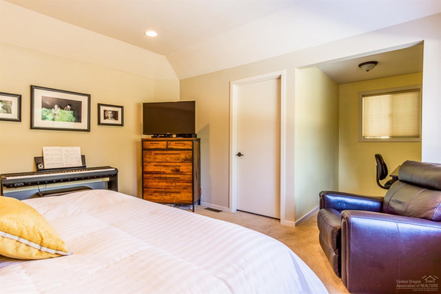 Fairway Point Villag - Residential