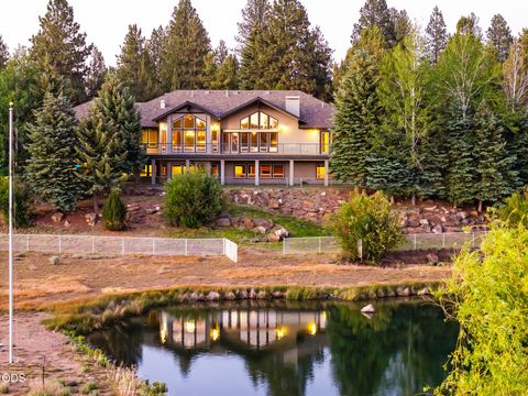 Photo of 21955 Rickard Road, Bend, OR 97702 (MLS # 220224515)