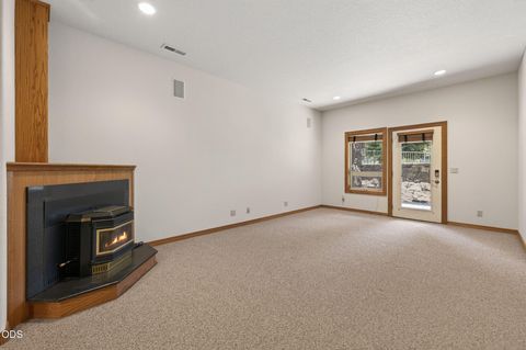 Tiny photo for 21955 Rickard Road, Bend, OR 97702 (MLS # 220224515)
