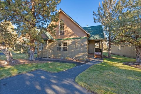 Photo of 1640 Cinnamon Teal Drive, Redmond, OR 97756 (MLS # 220213847)